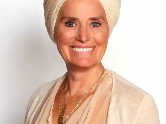 Gurutej Khalsa,
Spirituality, Health & Wellness, Love and Relationships, Yoga, Personal Development & Coaching, Personal Development & Coaching
Expert at Simposio de otoño de 2023